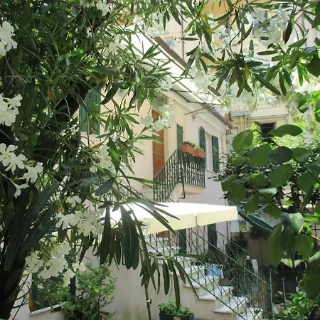 Apartment Il Giardino Degli Oleandri La Spezia