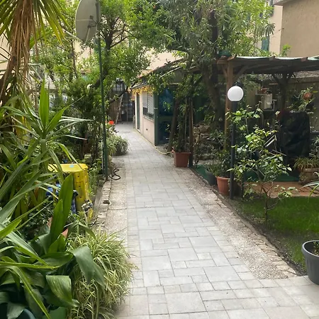 Il Giardino Degli Oleandri *